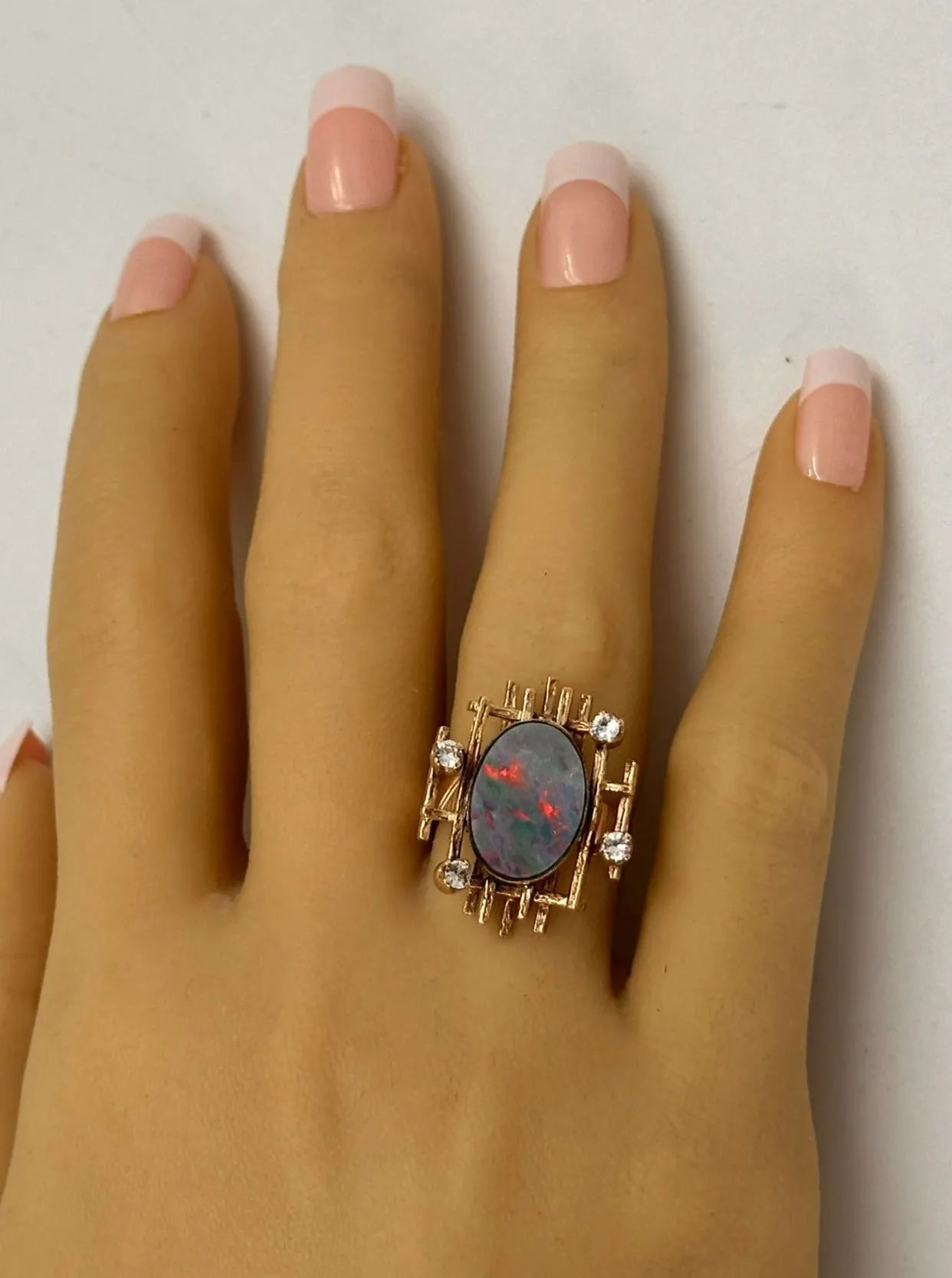Exquisite 9ct Yellow Gold Opal Doublet & White Sapphire Ring