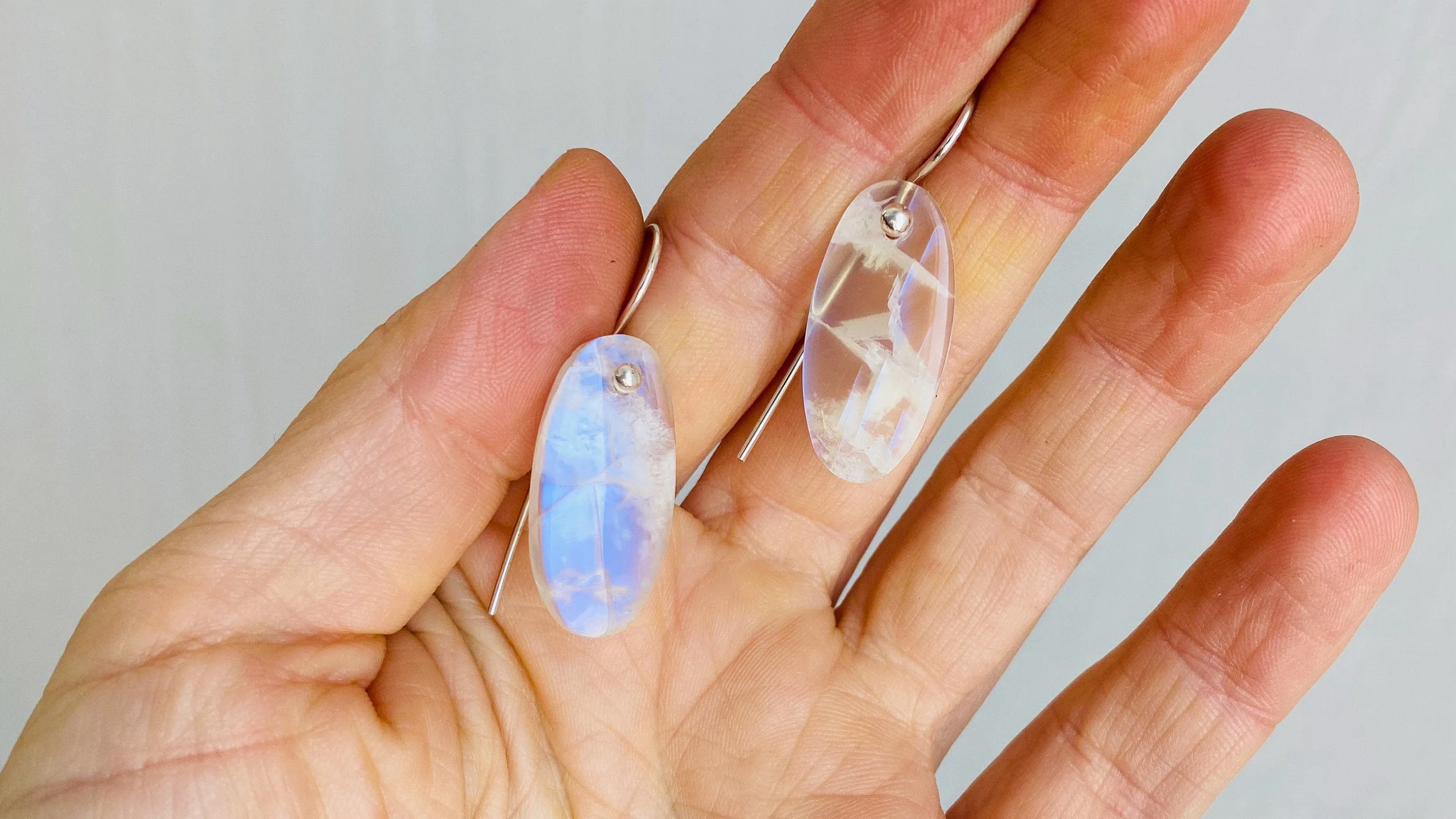 Moonstone And Sterling Earrings. Lovely Flash. 1246