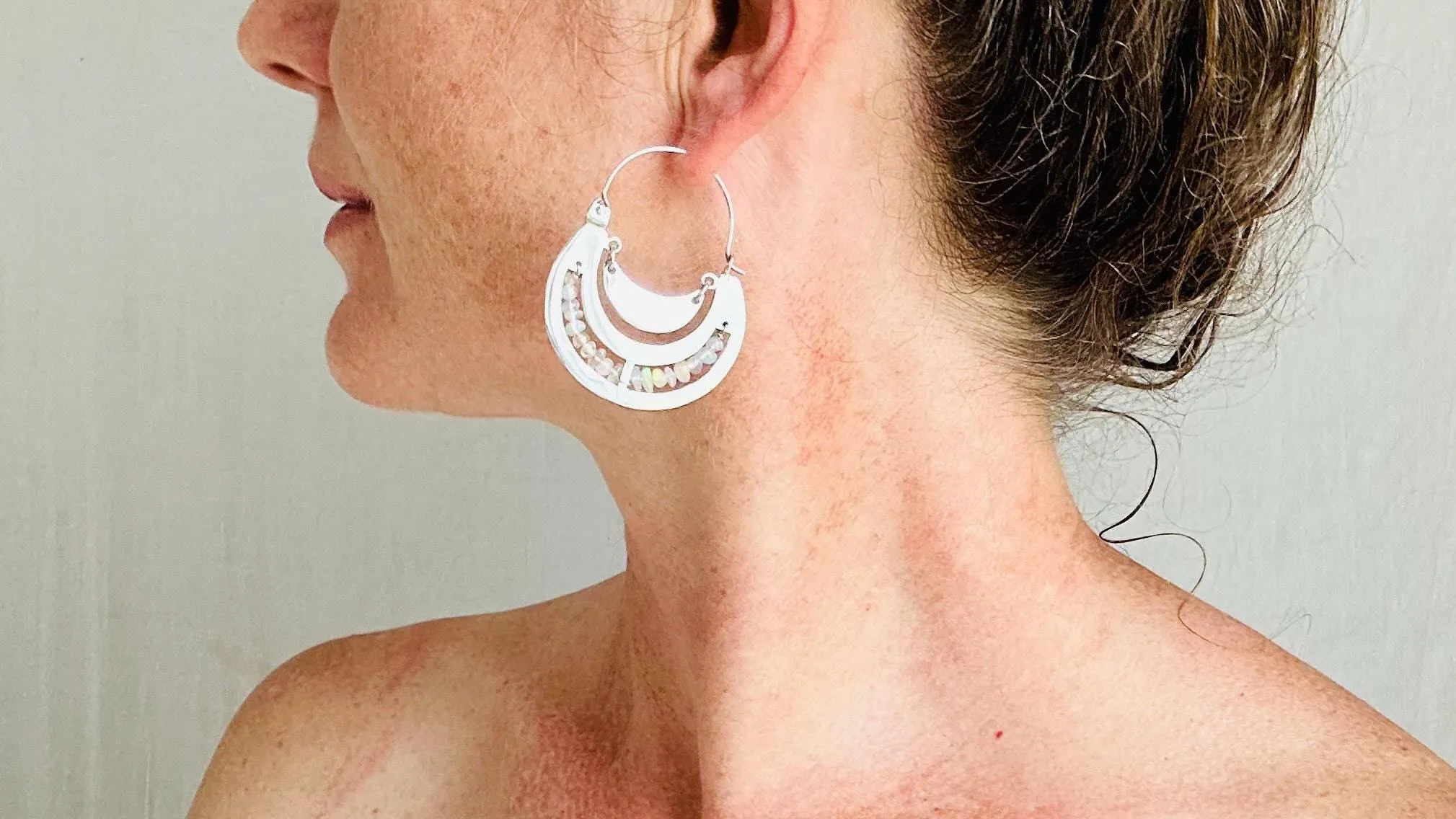 Rainbow Moonstone & Silver Earrings. Media Luna Style. 2514