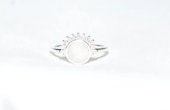 Sterling Silver Round Crested Ring