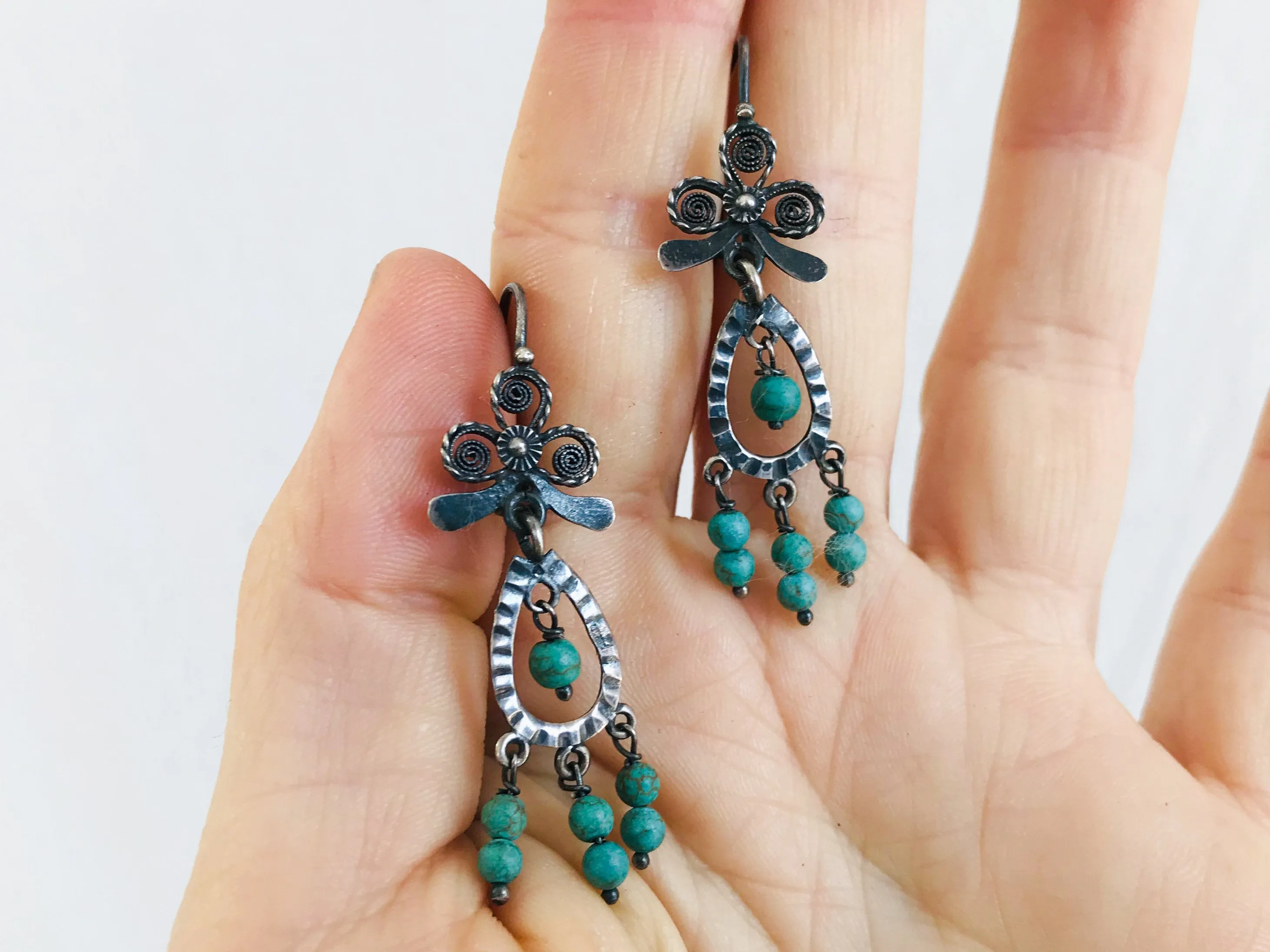 Vintage Oaxacan Filigree Earrings with Turquoise. Sterling Silver. Mexico. Frida Kahlo